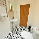 Big Fun Flat In Centre With Patio * Bristol