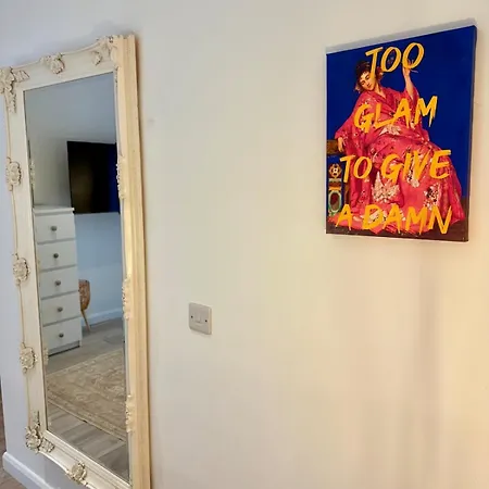 Big Fun Flat In Centre With Patio & Parking Apartman Bristol