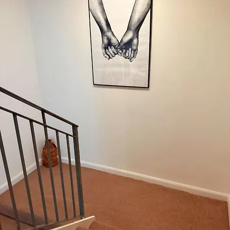 Big Fun Flat In Centre With Patio *