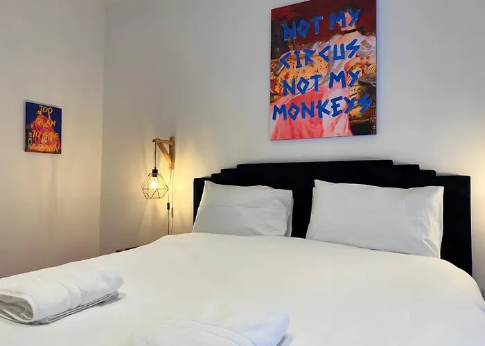 Big Fun Flat In Centre With Patio Апартаменти