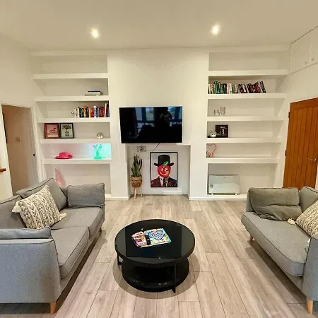 Lejlighed Big Fun Flat In Centre With Patio *