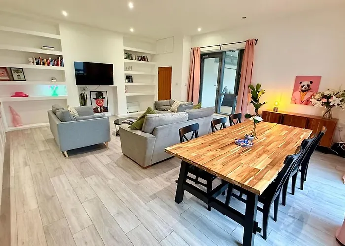 Lejlighed Big Fun Flat In Centre With Patio *