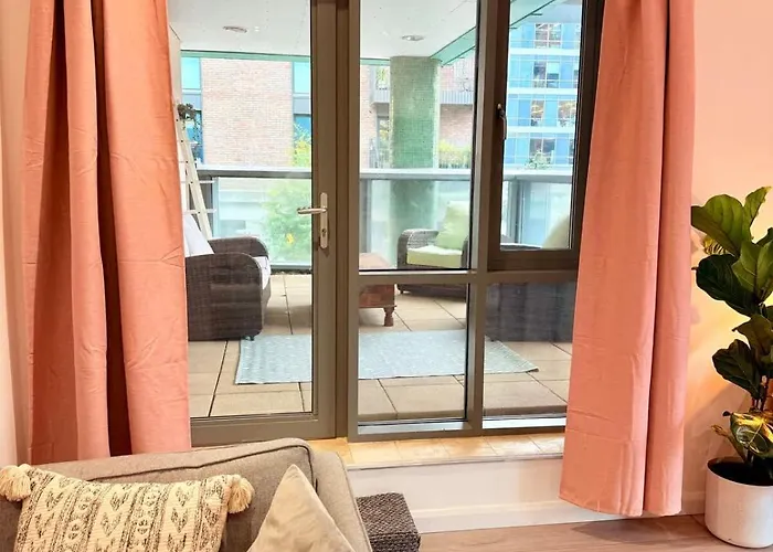 Lejlighed Big Fun Flat In Centre With Patio *