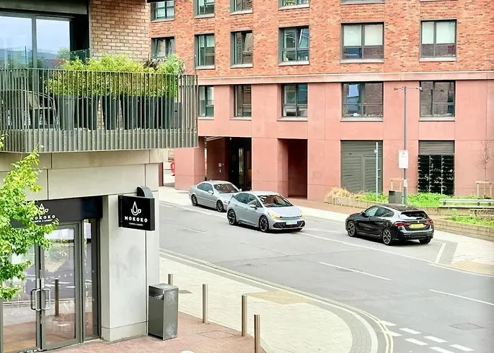 Big Fun Flat In Centre With Patio *