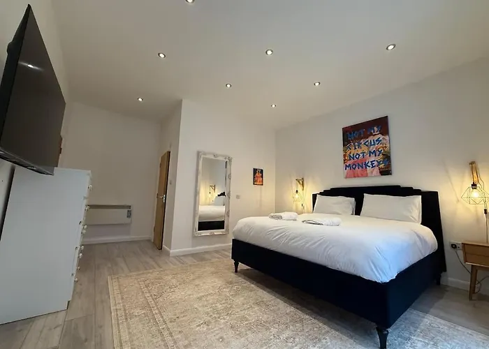 Big Fun Flat In Centre With Patio Apartamento