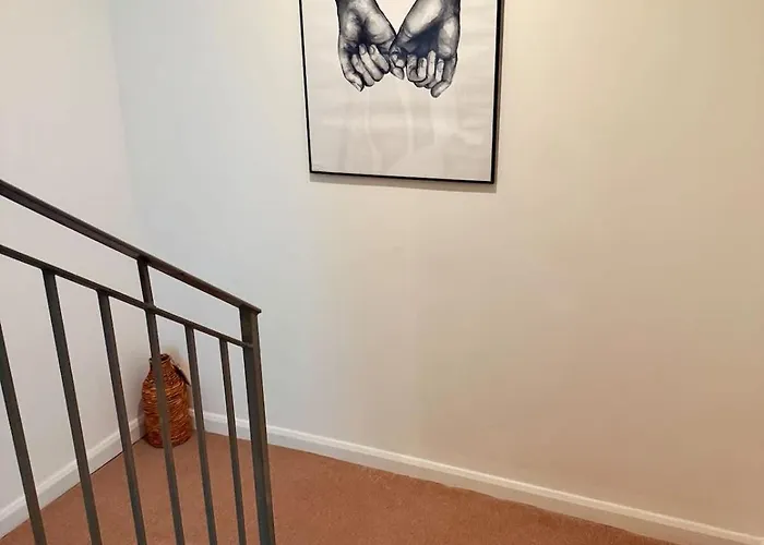 Big Fun Flat In Centre With Patio *